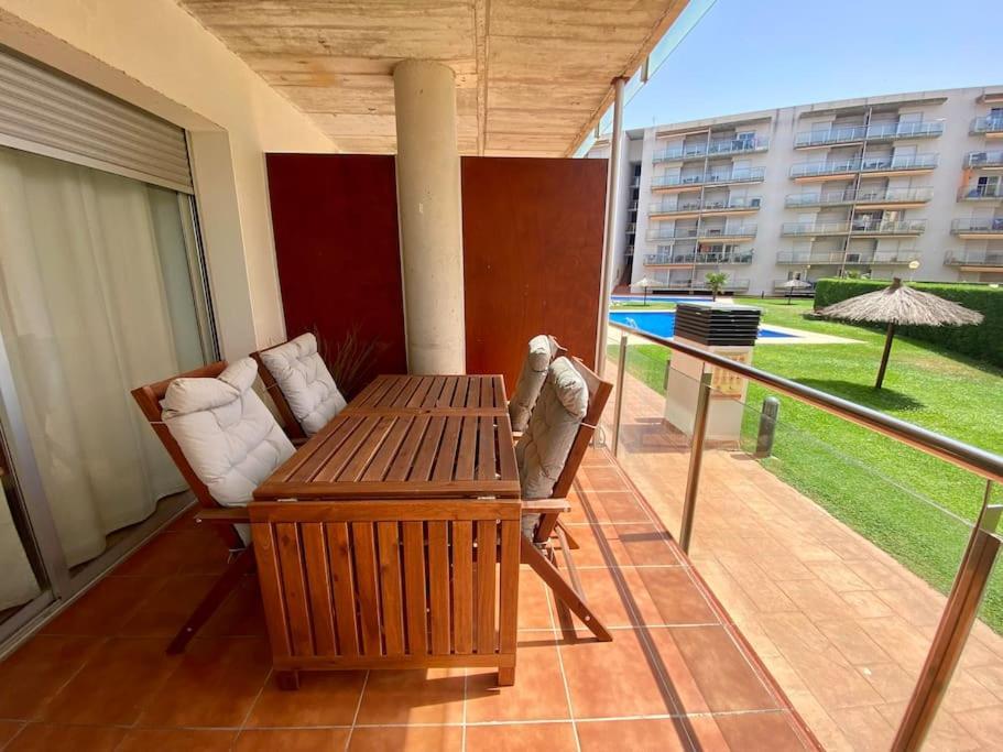 Piso De 2 Habitaciones, 3 Piscinas Y Cerca Del Mar * Rosas