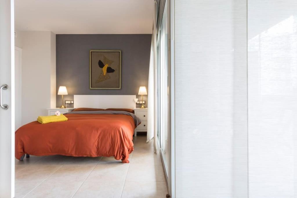 Piso De 2 Habitaciones, 3 Piscinas Y Cerca Del Mar * Rosas