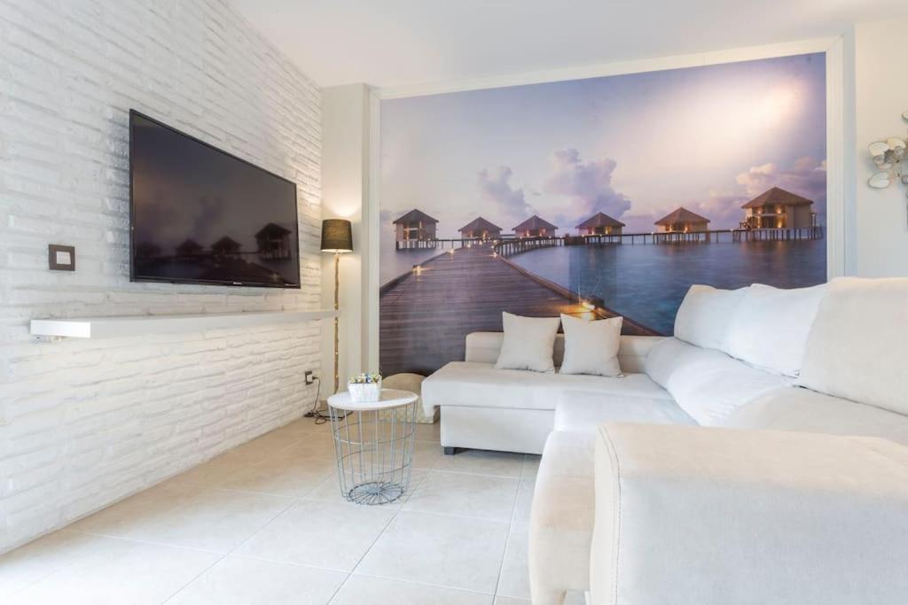 Piso De 2 Habitaciones, 3 Piscinas Y Cerca Del Mar Appartamento